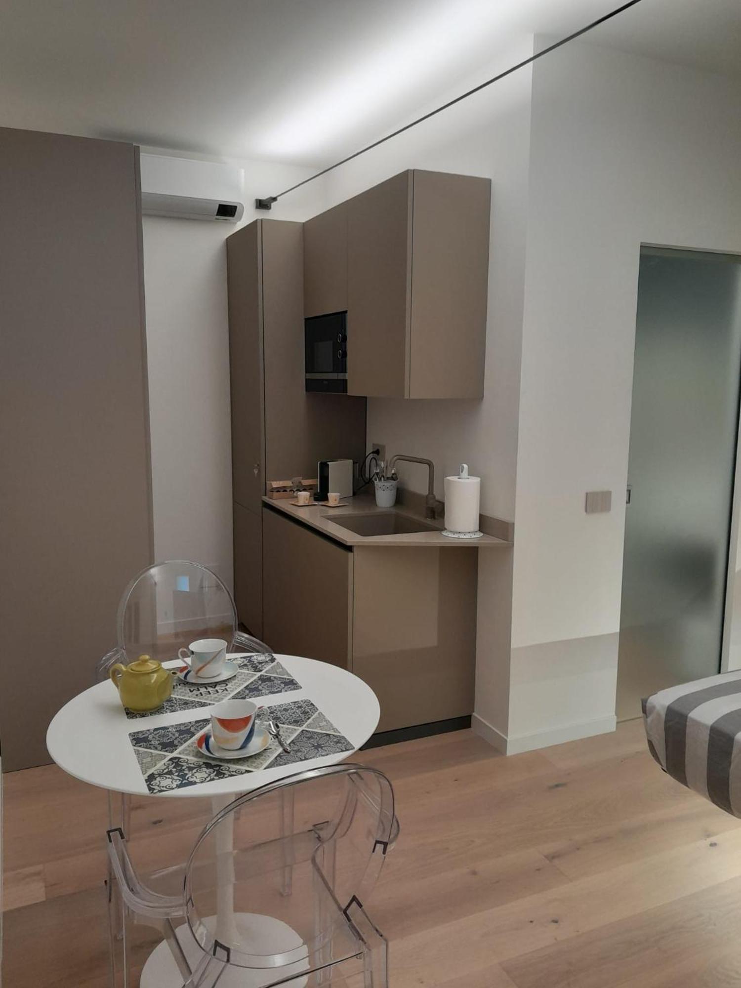 Monolocale Cairoli 18 Apartment ฟิโอเร็นซัวลา ดาร์ดา ภายนอก รูปภาพ